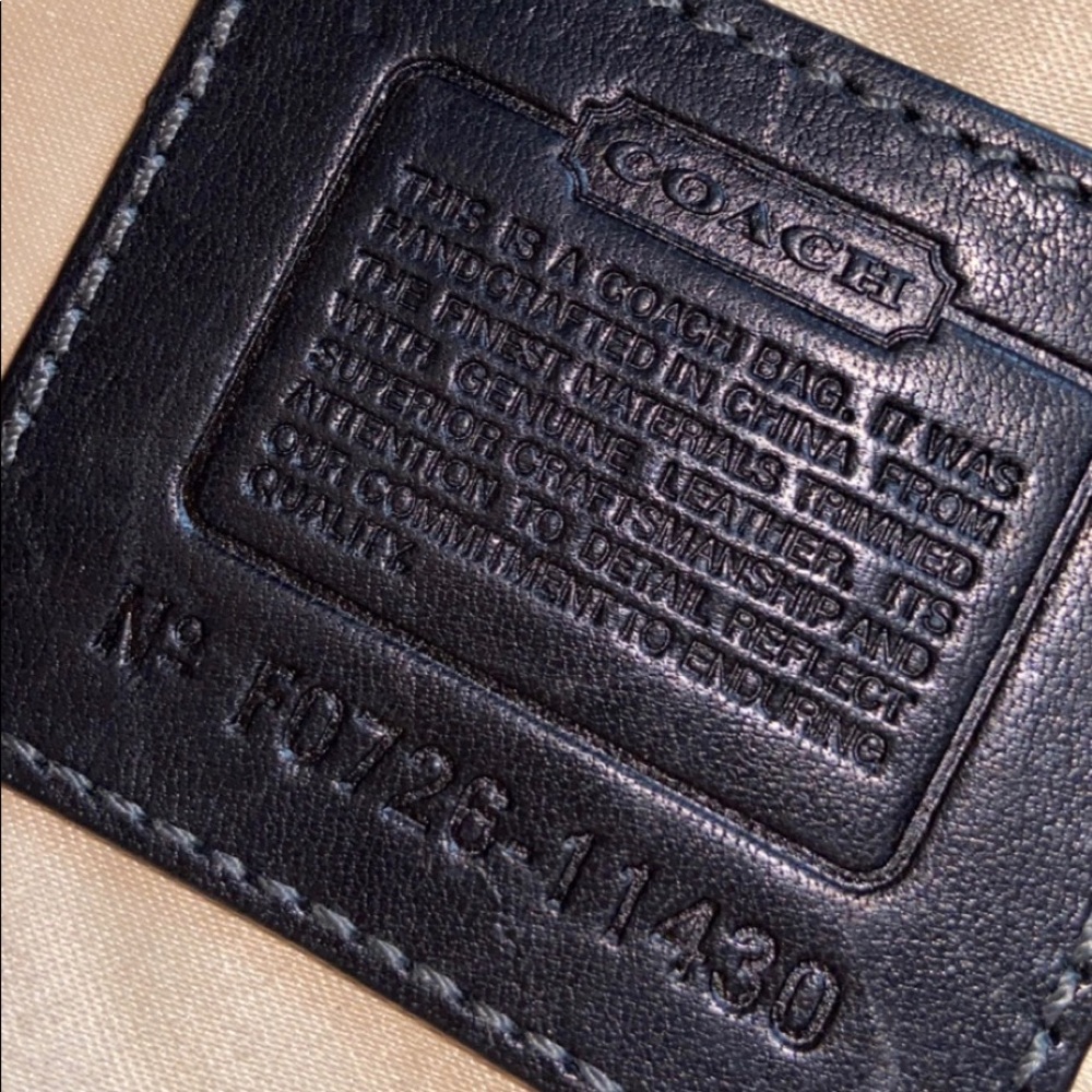 Small COACH Shoulder Purse - Picture 6 of 6